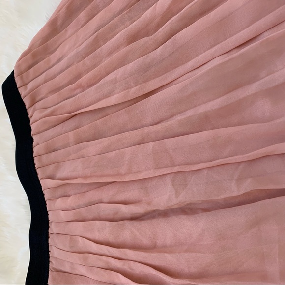 Forever 21 pleated skirt pink - Picture 2 of 3